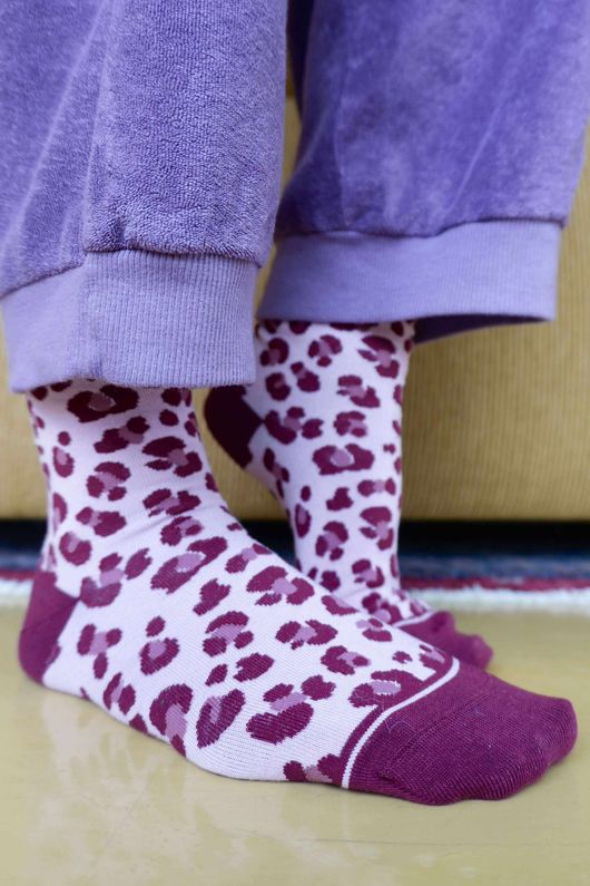 Leopard Bamboo Sock Pink Berry